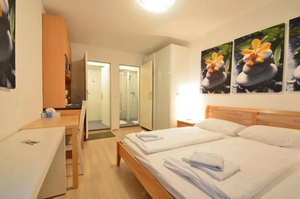 All-In Longterm Cozy Studio - Free Parkingcard For 21 District Vienna 0*,