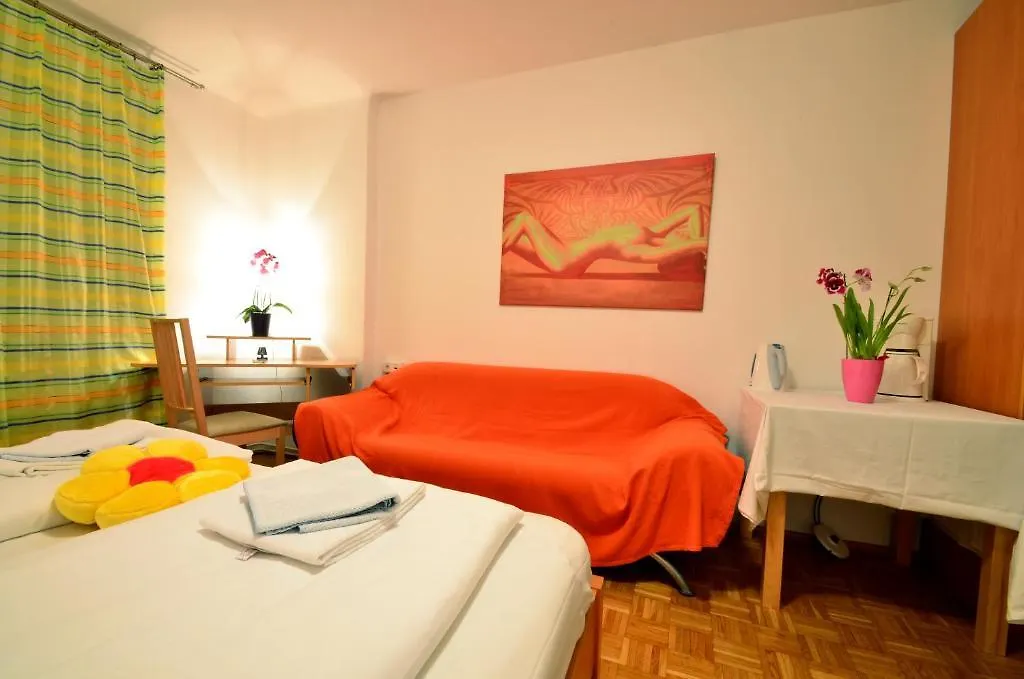 Ferienwohnung Ajo Vienna Siemens - Contactless Check-In